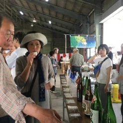 CIBI Grocery Sake - Shiragiku Tokubetsu Junmai 500ml Sake Bottle & Cup