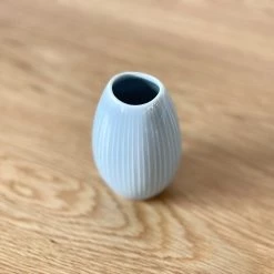 Hakusan Porcelain Vase - Drop