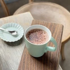 Hakusan Porcelain Stretch Mug