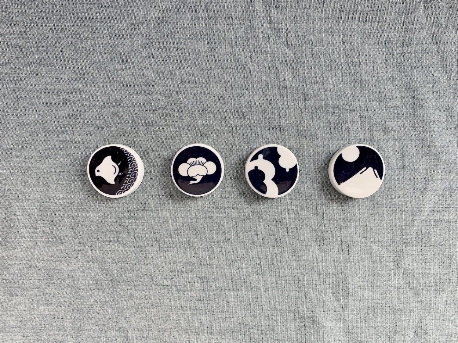 Kihara Chopsticks & Rest Chopstick Rest Komon "Mr Fuji" 2 Kihara Chopsticks & Rest Chopstick Rest Komon "Mr Fuji"