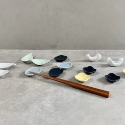 Hakusan Porcelain Chopsticks & Rest Chopstick Rest Leaf White