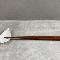 Hakusan Porcelain Chopsticks & Rest Chopstick Rest Leaf White