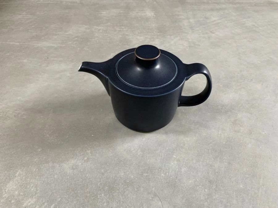 Hakusan Porcelain Navy Tea Pot Tea & Coffee 4 Hakusan Porcelain Navy Tea Pot Tea & Coffee