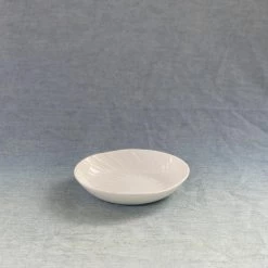 Hakusan Porcelain - White Shell Plate Series - 4 Sizes - Whirlpool
