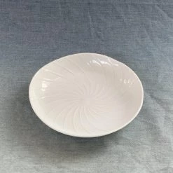 Hakusan Porcelain - White Shell Plate Series - 4 Sizes - Whirlpool