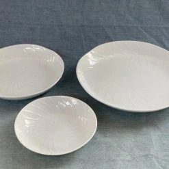 Hakusan Porcelain - White Shell Plate Series - 4 Sizes - Whirlpool